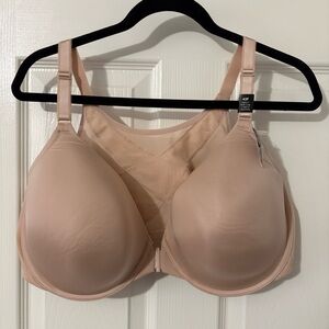 NWT Torrid Ultimate Smoothing T-Shirt Front-Close Bra 42F